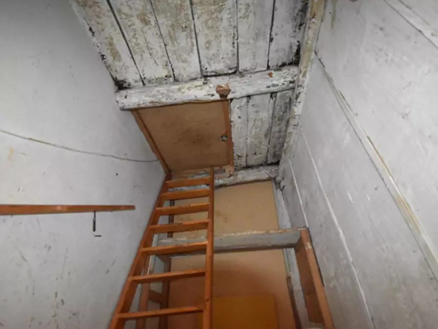 Immagine 7 di Villa in vendita  in Via Benvenuto Cellini a Sala Consilina