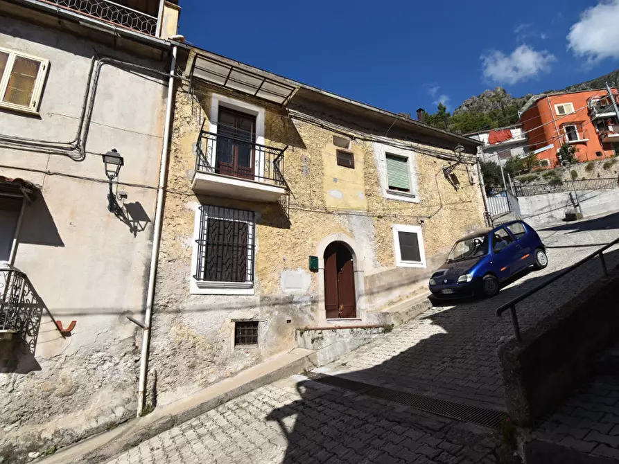 Immagine 8 di Villa in vendita  in Via Benvenuto Cellini a Sala Consilina