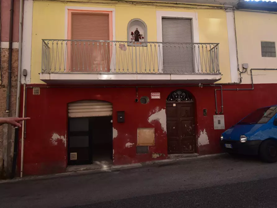 Immagine 1 di Villa in vendita  in Corso Vittorio Emanuele III a Sala Consilina