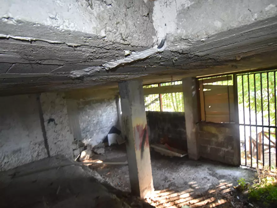 Immagine 12 di Villa in vendita  in Corso Vittorio Emanuele III a Sala Consilina