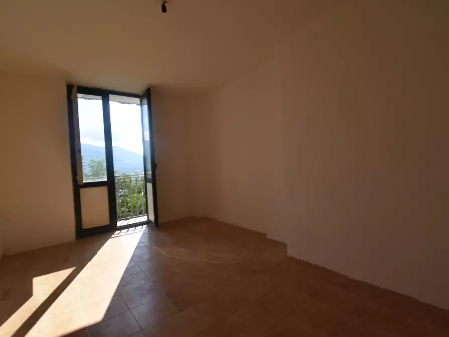 Immagine 5 di Villa in vendita  in Corso Vittorio Emanuele III a Sala Consilina