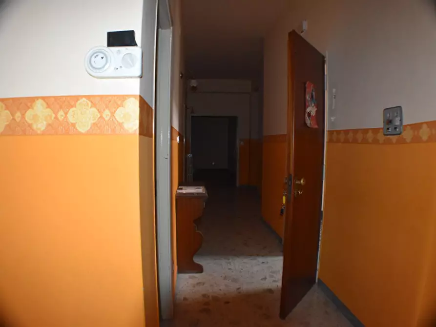 Immagine 9 di Villa in vendita  in Via San Rocco a Sala Consilina