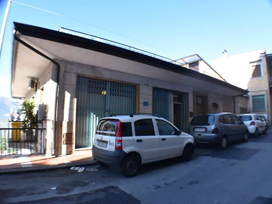 Immagine 1 di Appartamento in vendita  in Corso Vittorio Emanuele III a Sala Consilina