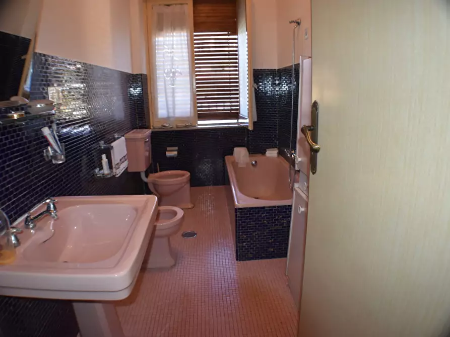 Immagine 3 di Appartamento in vendita  in Corso Vittorio Emanuele III a Sala Consilina