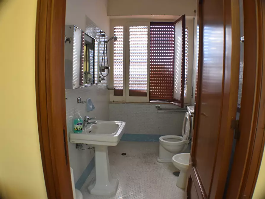 Immagine 5 di Appartamento in vendita  in Corso Vittorio Emanuele III a Sala Consilina