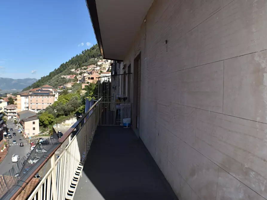 Immagine 10 di Appartamento in vendita  in Corso Vittorio Emanuele III a Sala Consilina