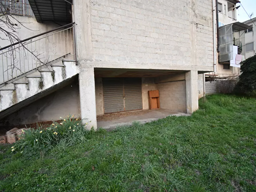 Immagine 3 di Posto auto in vendita  in Via Nazionale a Sala Consilina