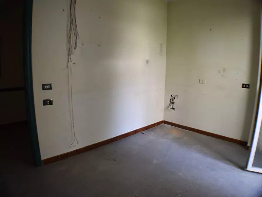 Immagine 10 di Villa in vendita  in Via Pozzillo a Sala Consilina