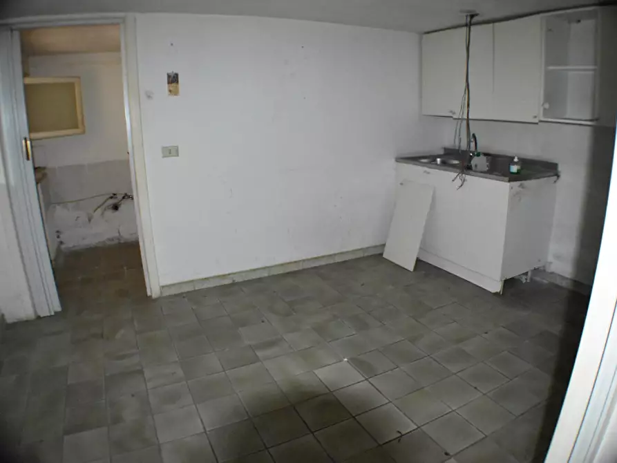 Immagine 27 di Villa in vendita  in Via Pozzillo a Sala Consilina