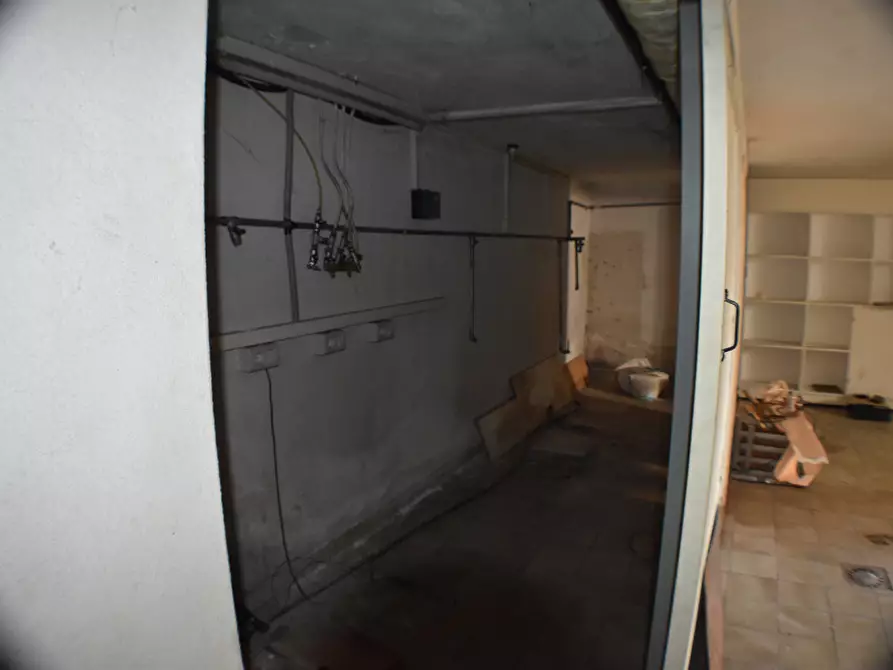 Immagine 29 di Villa in vendita  in Via Pozzillo a Sala Consilina