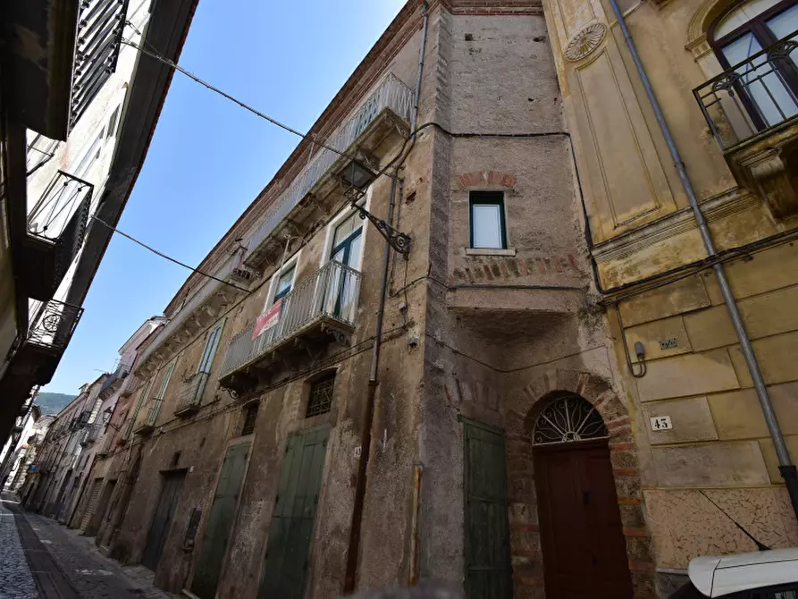 Immagine 1 di Villa in vendita  in Via 20 Settembre a Padula