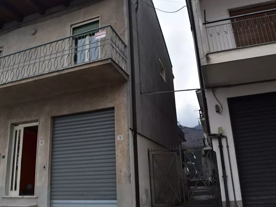 Immagine 2 di Villa in vendita  a Padula