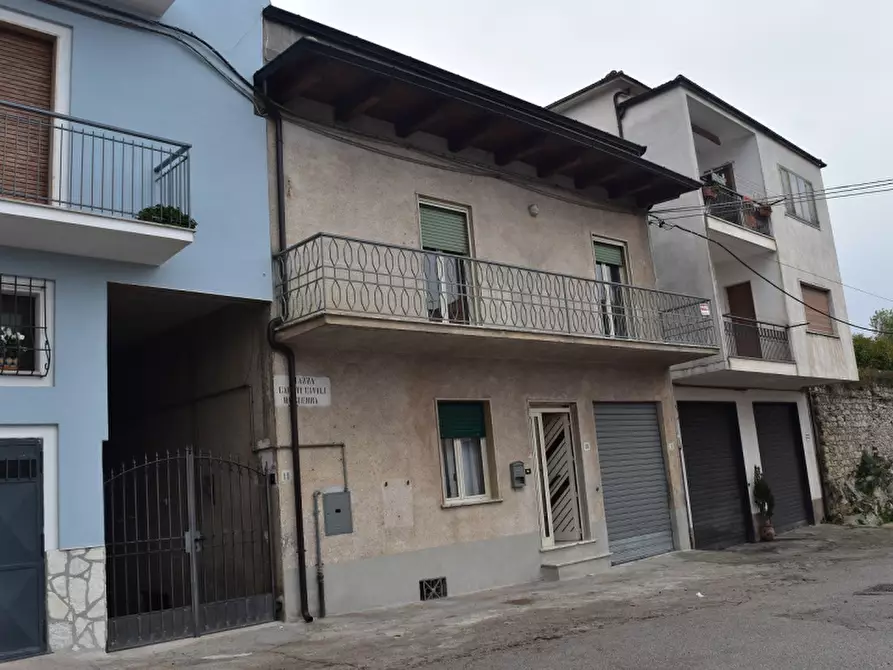 Immagine 4 di Villa in vendita  a Padula