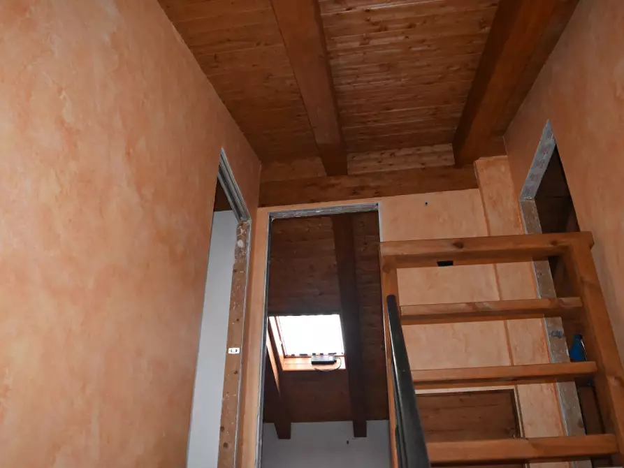 Immagine 19 di Villa in vendita  a Padula