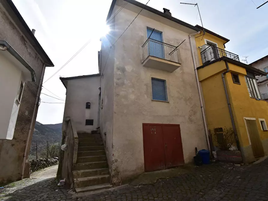Immagine 7 di Villa in vendita  in Via Firenze a Monte San Giacomo