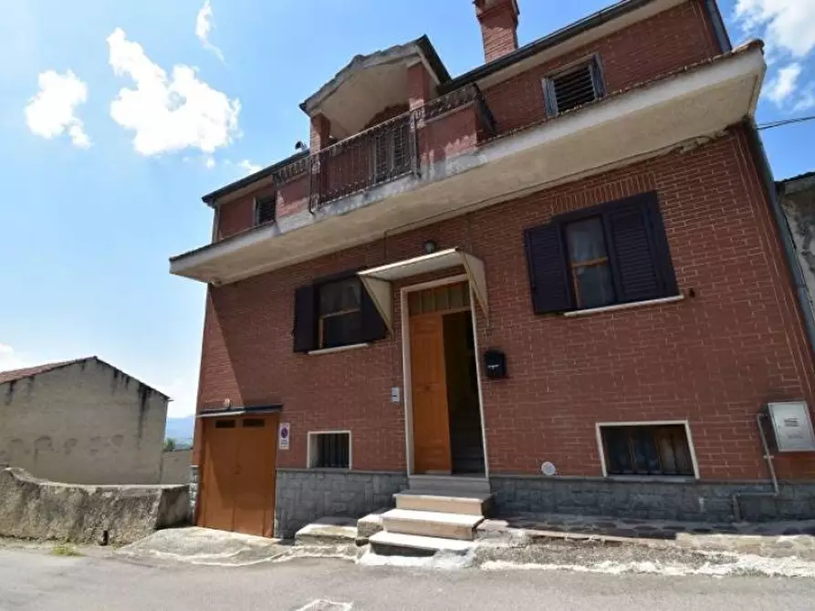 Immagine 1 di Villa in vendita  in Via Umberto I a Atena Lucana