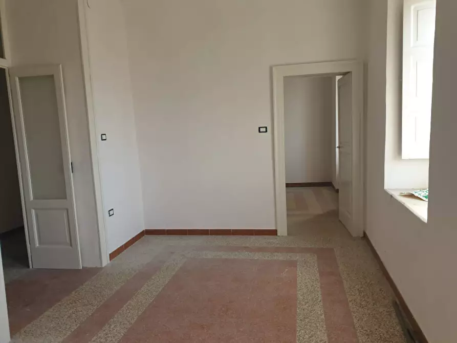 Immagine 2 di Villa in affitto  in Via Roma a Sala Consilina