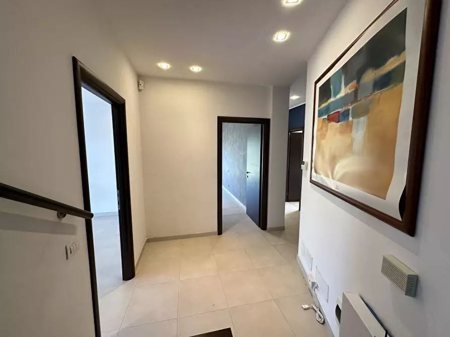 Immagine 19 di Villa in vendita  in Via delle Begonie a Anzio