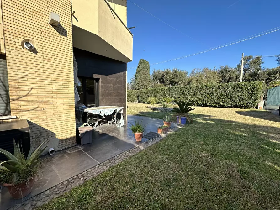Immagine 22 di Villa in vendita  in Via delle Begonie a Anzio