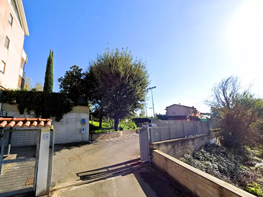 Immagine 1 di Posto auto in vendita  in Via di Valle Muricana a Roma