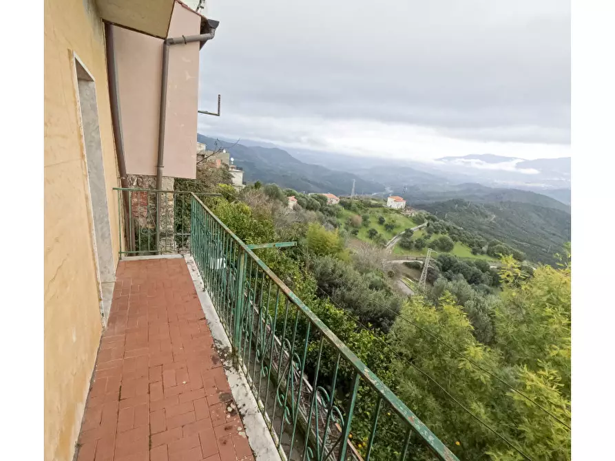 Immagine 3 di Appartamento in vendita  in Via Roma a Castelnuovo Cilento