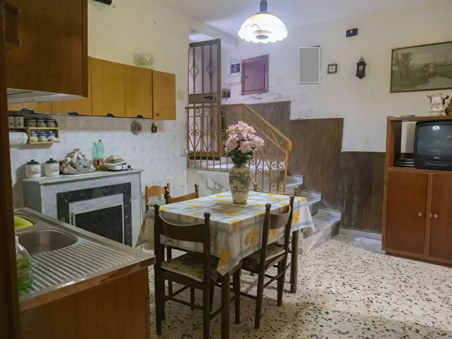 Immagine 5 di Appartamento in vendita  in Via Roma a Castelnuovo Cilento