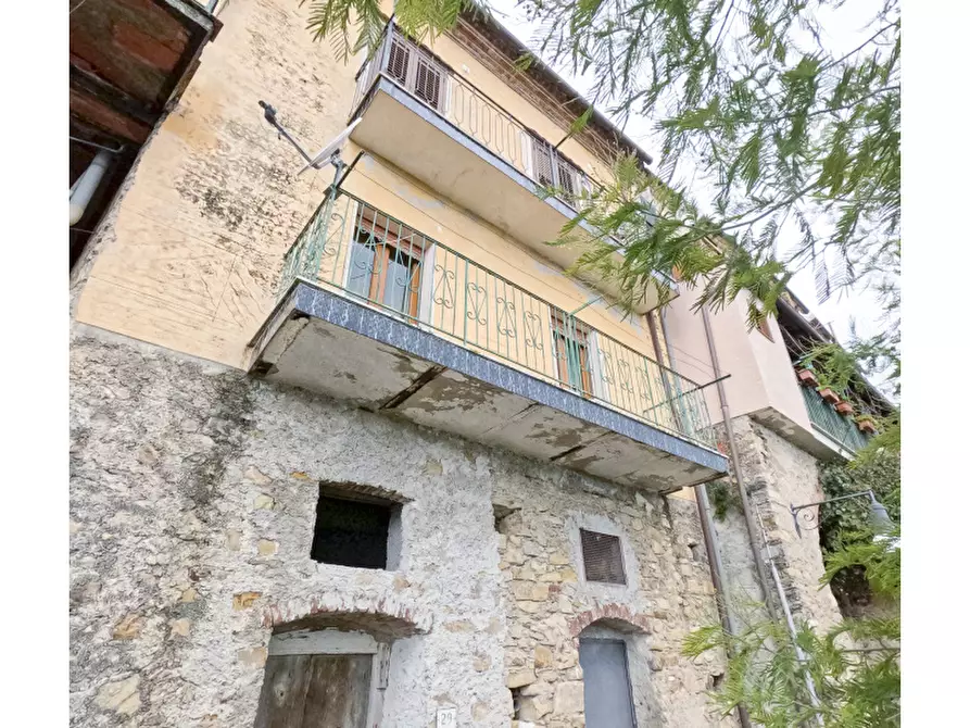 Immagine 11 di Appartamento in vendita  in Via Roma a Castelnuovo Cilento