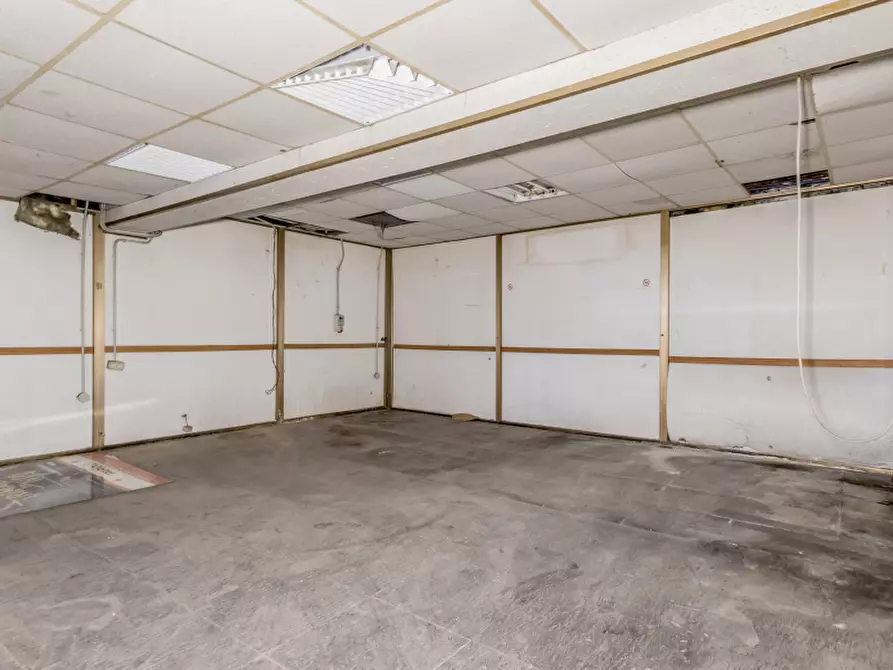 Immagine 21 di Laboratorio in vendita  in Via di Pietralata a Roma