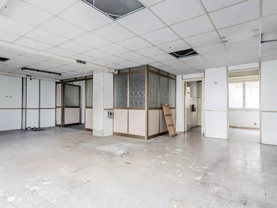 Immagine 26 di Laboratorio in vendita  in Via di Pietralata a Roma