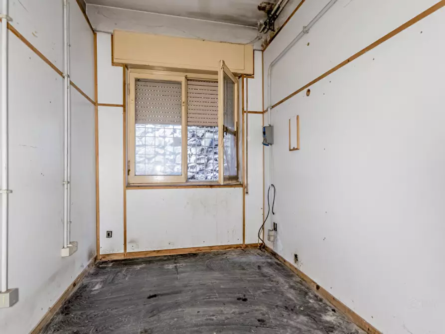 Immagine 12 di Laboratorio in vendita  in Via di Pietralata a Roma