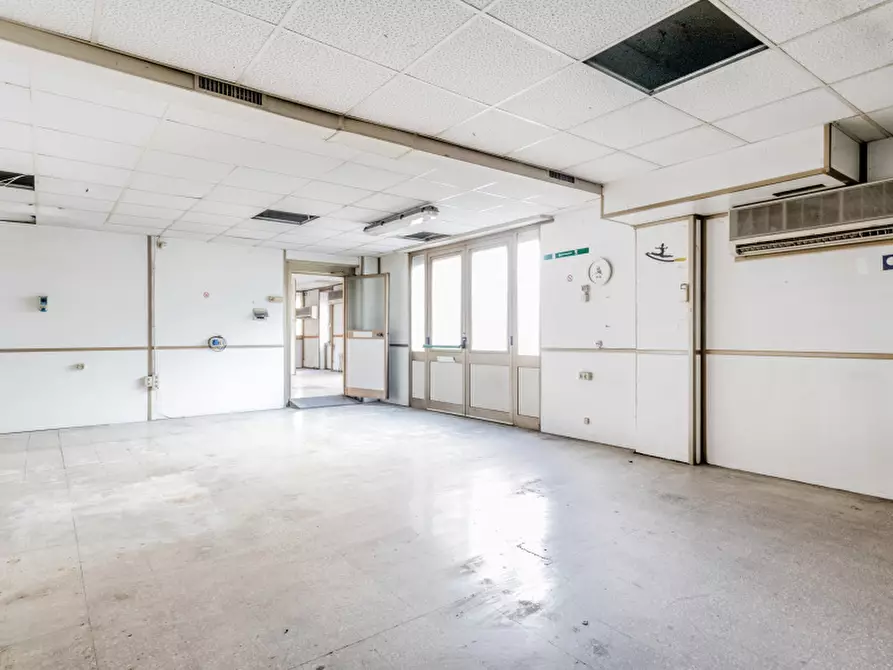 Immagine 3 di Laboratorio in vendita  in Via di Pietralata a Roma