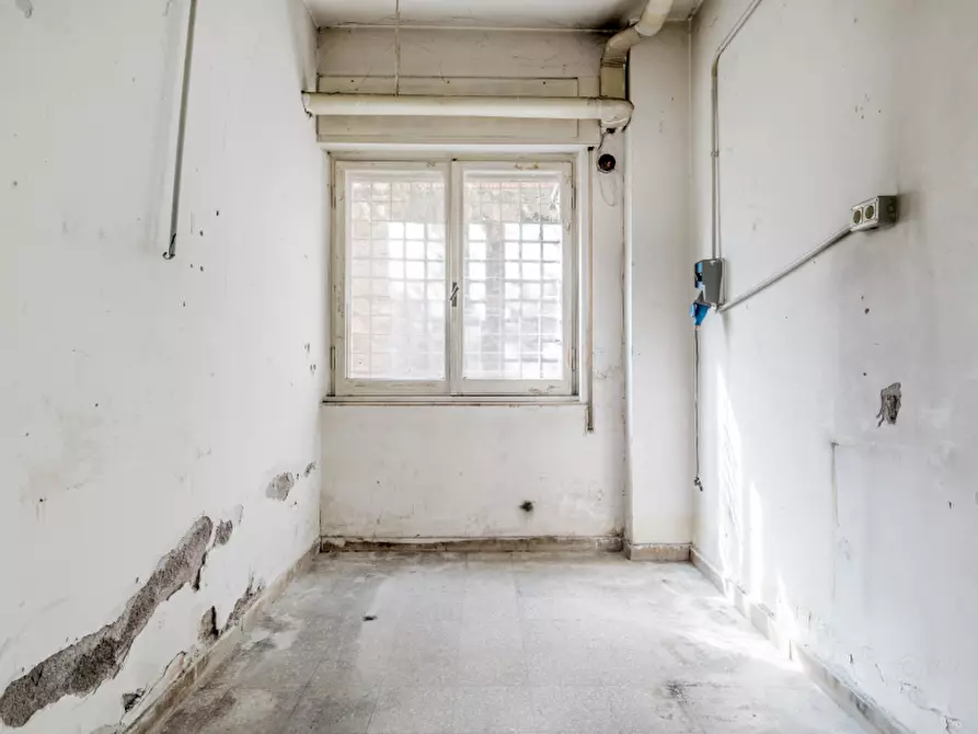 Immagine 13 di Laboratorio in vendita  in Via di Pietralata a Roma