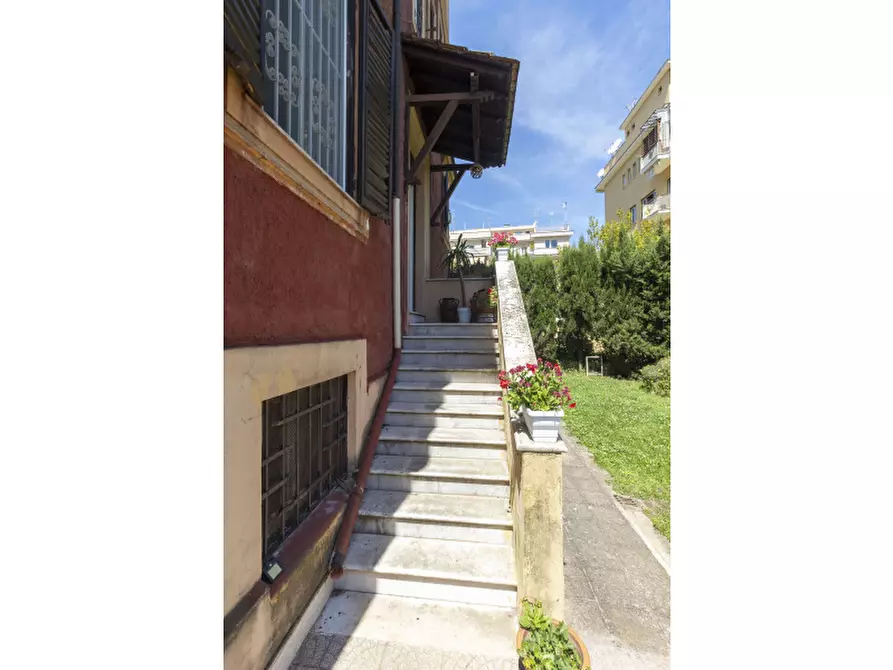Immagine 22 di Villa in vendita  in Via Colfiorito a Roma