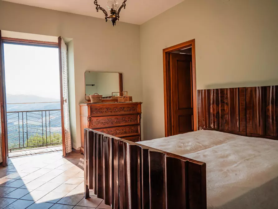 Immagine 22 di Rustico / casale in vendita  in Via Roma a Castelnuovo Cilento