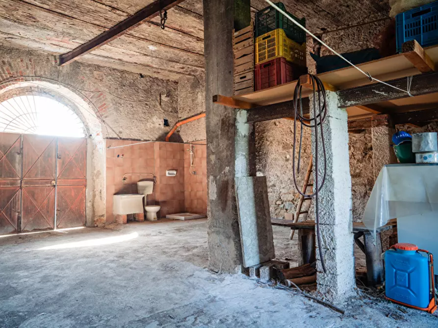 Immagine 27 di Rustico / casale in vendita  in Via Roma a Castelnuovo Cilento