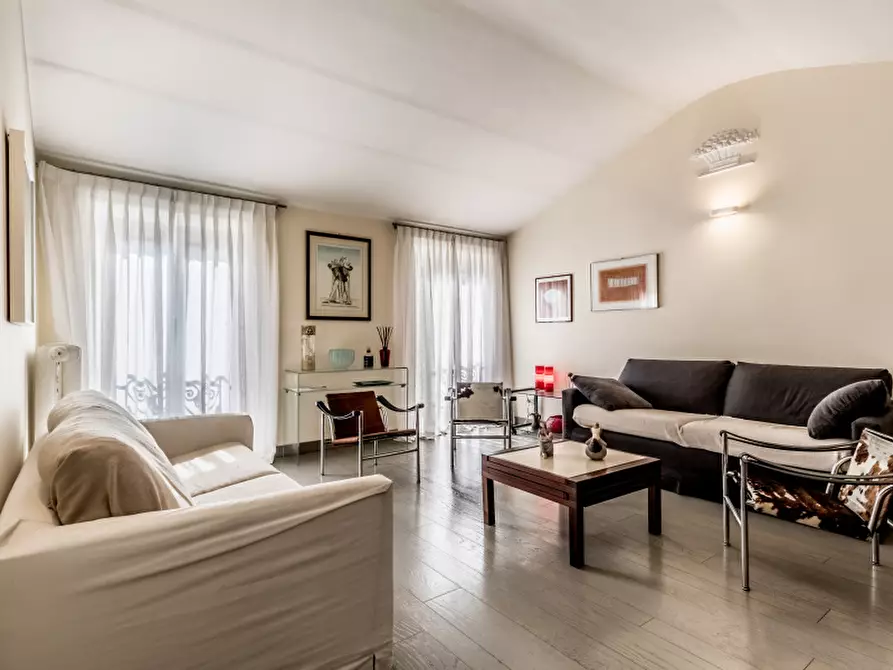 Immagine 21 di Appartamento in vendita  in Via degli Avignonesi a Roma