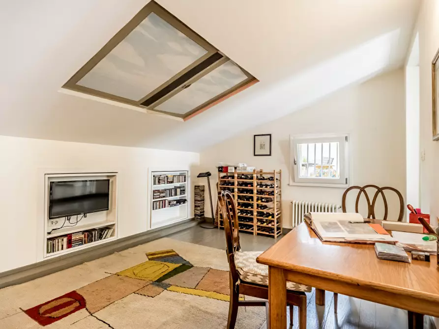 Immagine 17 di Appartamento in vendita  in Via degli Avignonesi a Roma