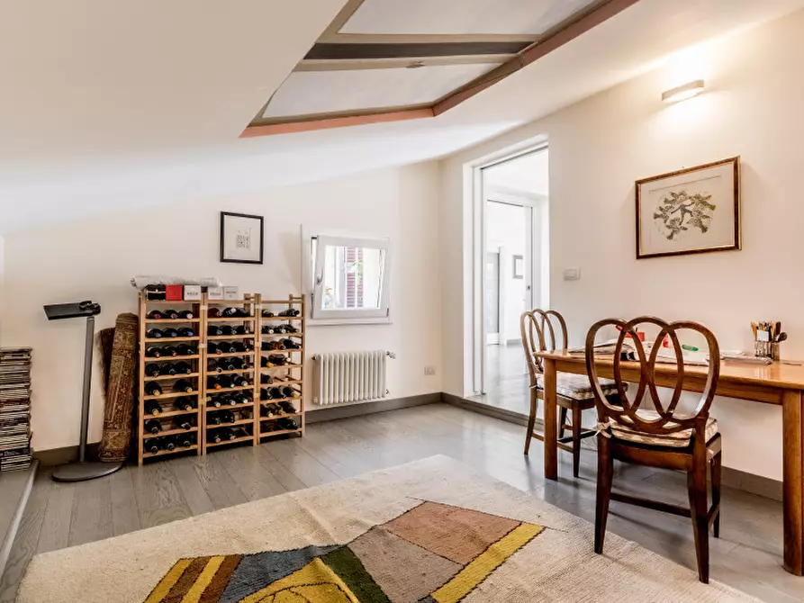 Immagine 23 di Appartamento in vendita  in Via degli Avignonesi a Roma