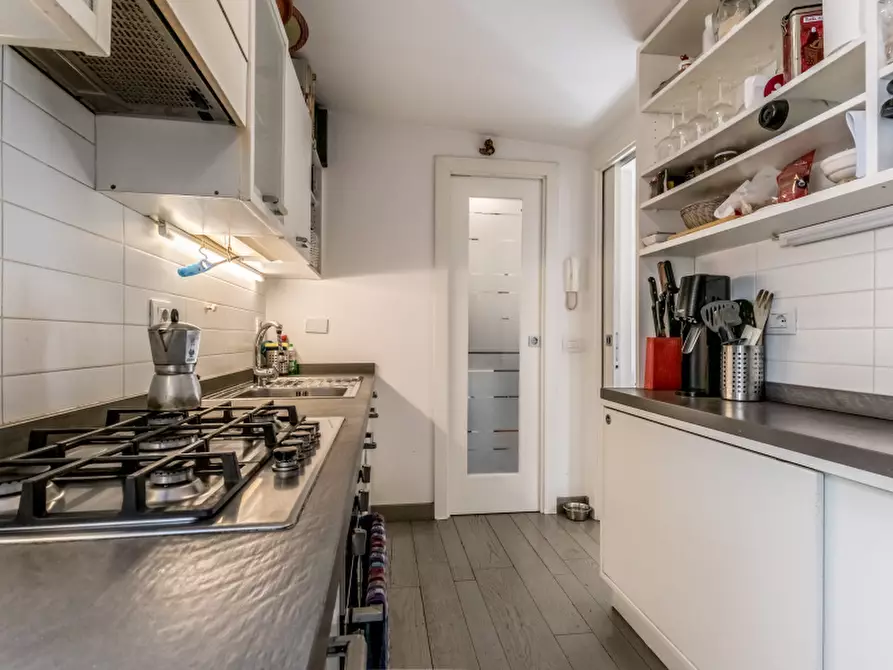 Immagine 26 di Appartamento in vendita  in Via degli Avignonesi a Roma