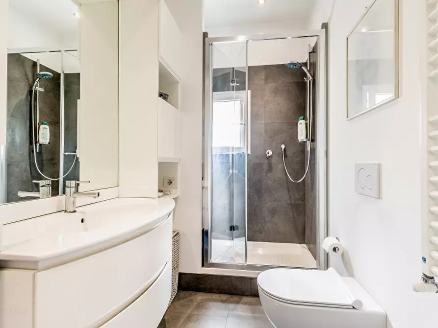 Immagine 28 di Appartamento in vendita  in Via degli Avignonesi a Roma