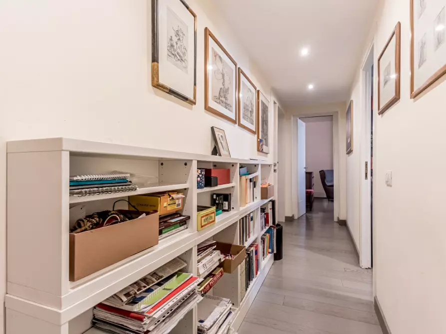 Immagine 35 di Appartamento in vendita  in Via degli Avignonesi a Roma