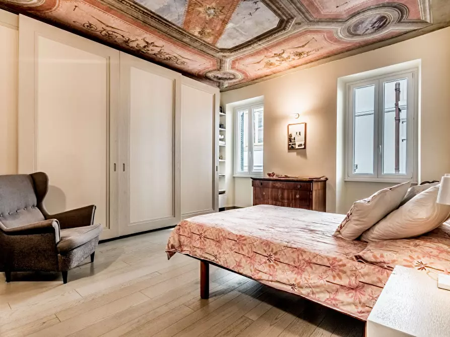 Immagine 38 di Appartamento in vendita  in Via degli Avignonesi a Roma