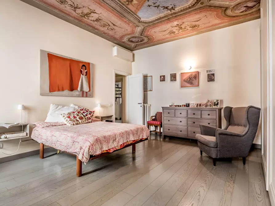 Immagine 40 di Appartamento in vendita  in Via degli Avignonesi a Roma