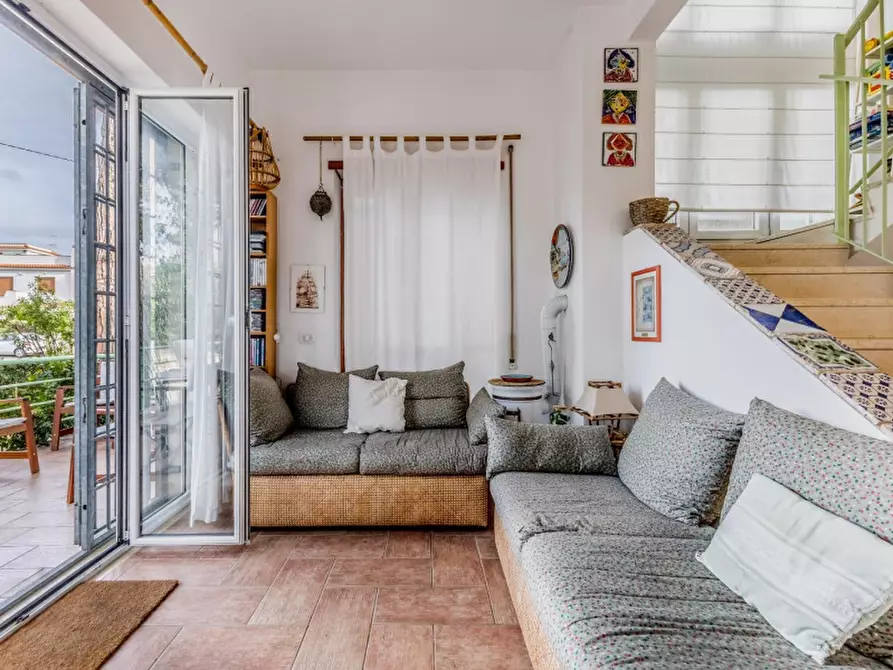 Immagine 17 di Villa in vendita  in Piazza del Poggio a Anzio