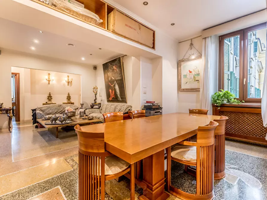 Immagine 8 di Appartamento in vendita  in Via Dardanelli a Roma