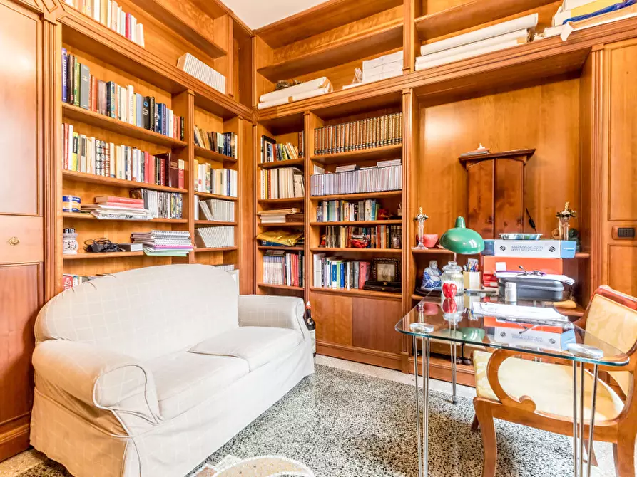 Immagine 21 di Appartamento in vendita  in Via Dardanelli a Roma