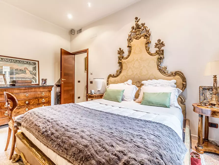 Immagine 19 di Appartamento in vendita  in Via Dardanelli a Roma