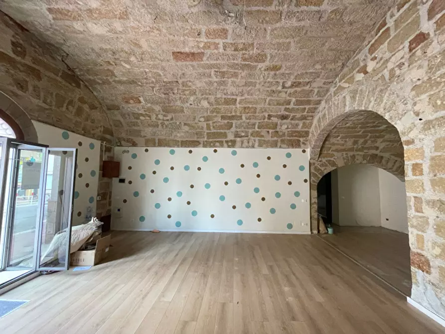 Immagine 3 di Negozio in affitto  in Via Vittorio Emanuele III a Terrasini