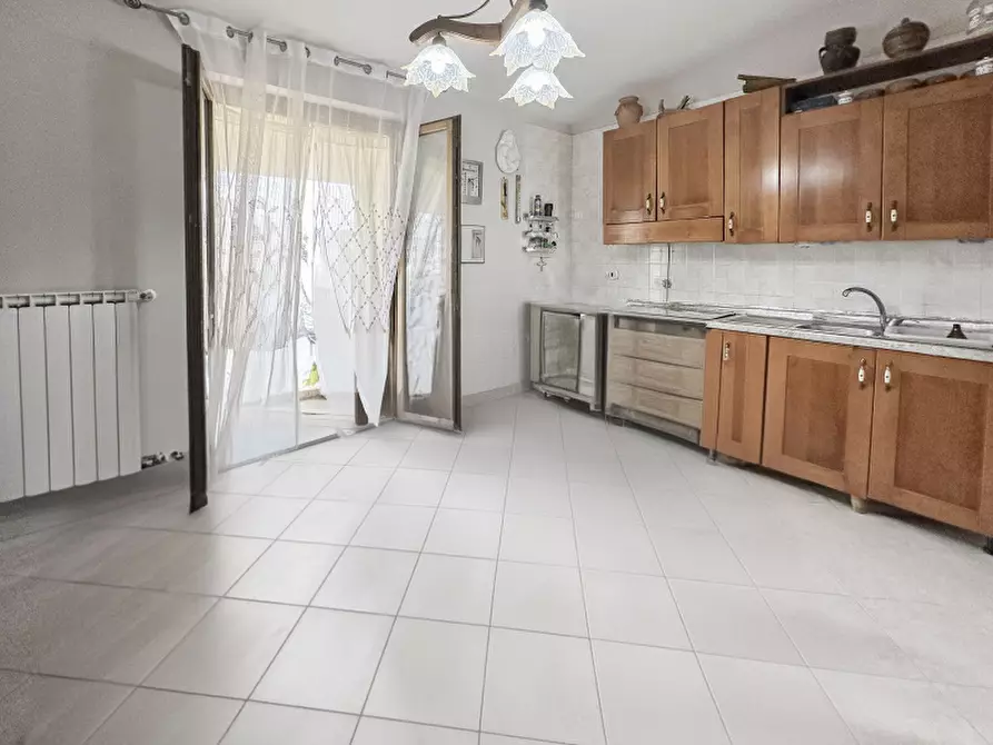 Immagine 8 di Appartamento in vendita  in Via Monfalcone a Santa Maria Capua Vetere