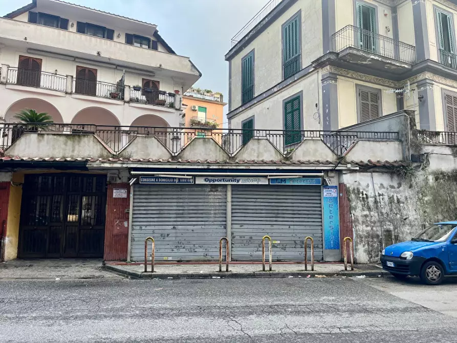 Immagine 3 di Negozio in affitto  in Via San Giacomo dei Capri a Napoli